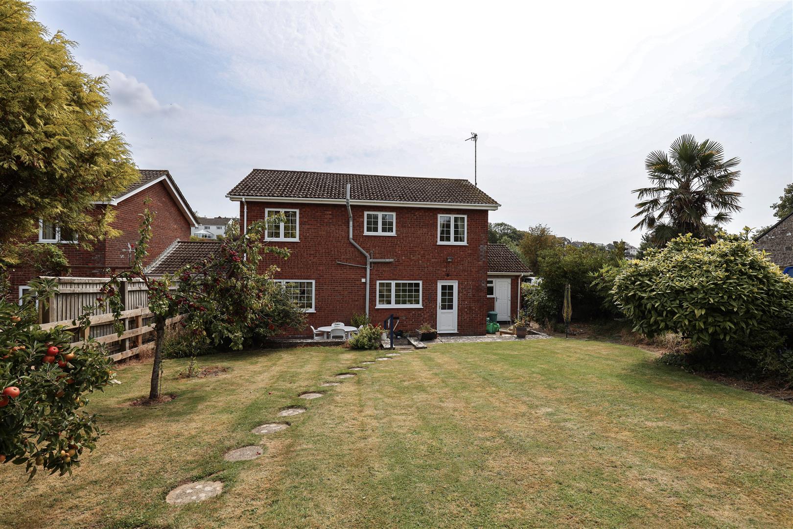 7 Meadow Court, St. Brides Major, Vale of Glamorgan, CF32 0SW